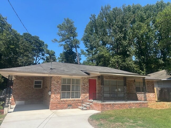 property at 3319 Lawrence Dr