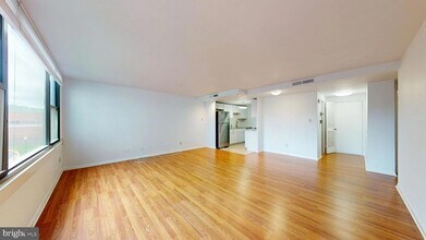 4600 Duke St, Unit 512 in Alexandria, VA - Building Photo - Building Photo
