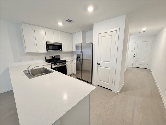 9026 Artic Rockfish Dr in Baytown, TX - Building Photo - Building Photo