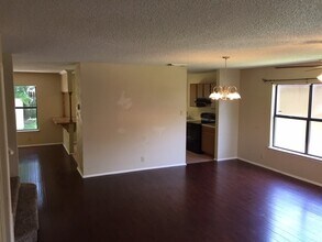 9923 Misty Plain Dr in San Antonio, TX - Building Photo - Building Photo