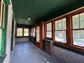 727 N Dodge St in Iowa City, IA - Building Photo - Building Photo