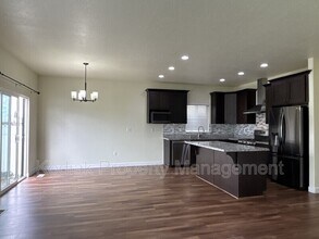 12724 S Quail Lake Dr in Riverton, UT - Building Photo - Building Photo