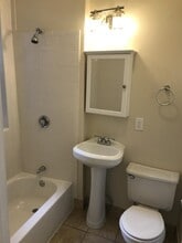 882 Huntington Ave, Unit 890-7 in Boston, MA - Foto de edificio - Building Photo