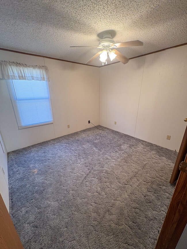 5986 Marina View in Osage Beach, MO - Building Photo - Building Photo