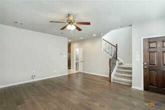 7220 Wyoming Springs Dr in Round Rock, TX - Building Photo - Building Photo