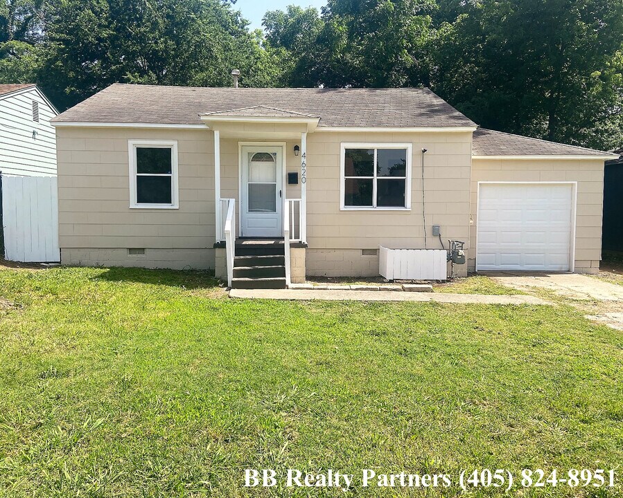 4620 E 4th St in Tulsa, OK - Building Photo