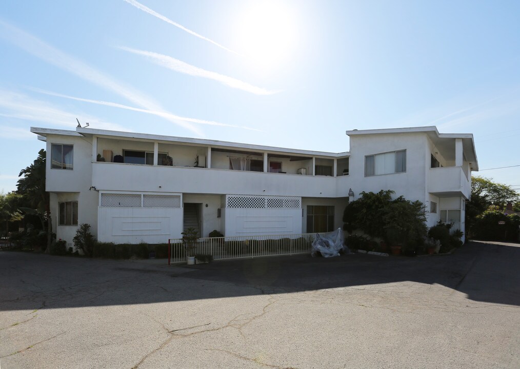Patio Apartments in Los Angeles, CA - Building Photo