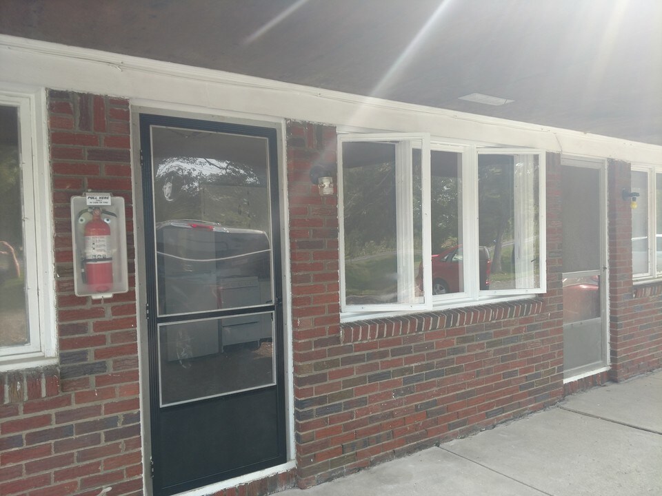 7555 Southwestern Blvd, Unit #4 in Eden, NY - Building Photo