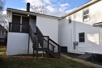 15-17 5th St in Roseville, OH - Foto de edificio - Building Photo
