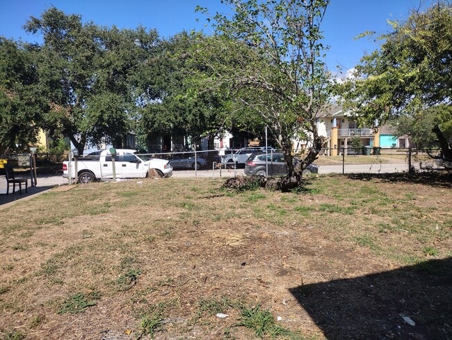 5407 Avenue R 1/2 in Galveston, TX - Building Photo - Building Photo