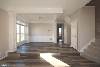 47616 Watkins Island Square in Sterling, VA - Building Photo - Building Photo