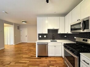 659 W Wrightwood Ave in Chicago, IL - Building Photo - Building Photo