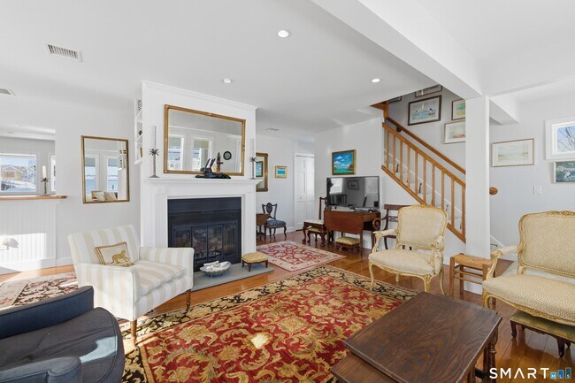 2 Miller St in Stonington, CT - Building Photo - Building Photo