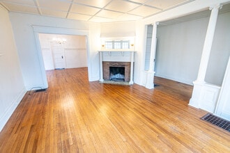 19 Harrison Ave, Unit 1 in Glens Falls, NY - Foto de edificio - Building Photo