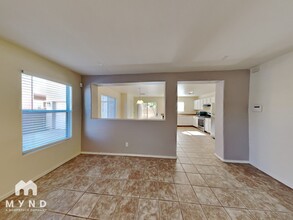 4230 E Deer Dancer Way in Tucson, AZ - Foto de edificio - Building Photo