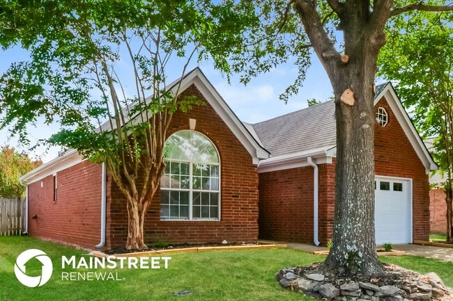 8486 Clubview Dr in Olive Branch, MS - Building Photo - Building Photo