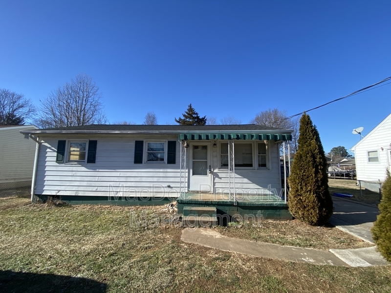 209 Hamilton St in Fredericksburg, VA - Building Photo