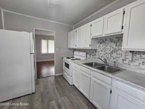1203 Stonewall Way in Louisville, KY - Building Photo - Building Photo