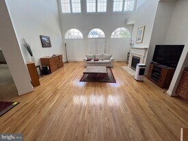 12739 Lady Somerset Ln in Fairfax, VA - Building Photo