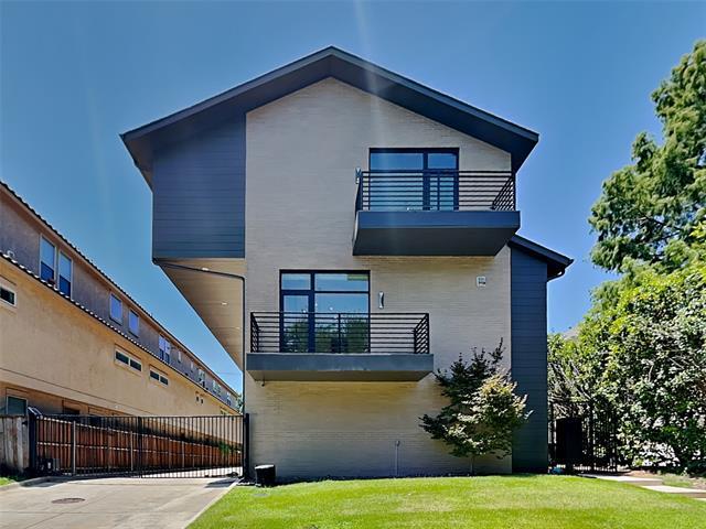 property at 3553 Kalterra Ct