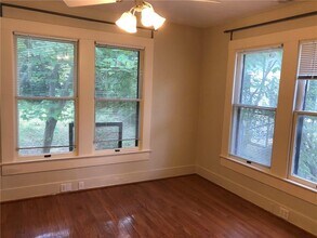 4002 Burnet Rd in Austin, TX - Building Photo - Building Photo