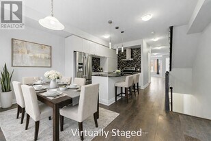 193 Huguenot Rd in Oakville, ON - Building Photo