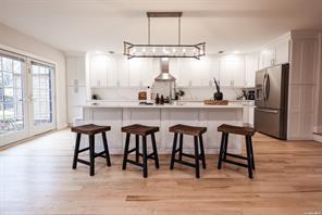 25 Country Club Rd in Bellport, NY - Building Photo - Building Photo