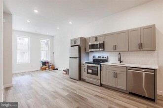 1439 W Venango St in Philadelphia, PA - Building Photo - Interior Photo