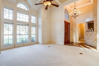 9812 Canyon Crest Cir in Irving, TX - Building Photo - Building Photo