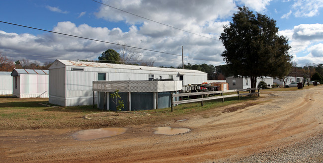 1325 S Main St in Clayton, NC - Building Photo - Building Photo