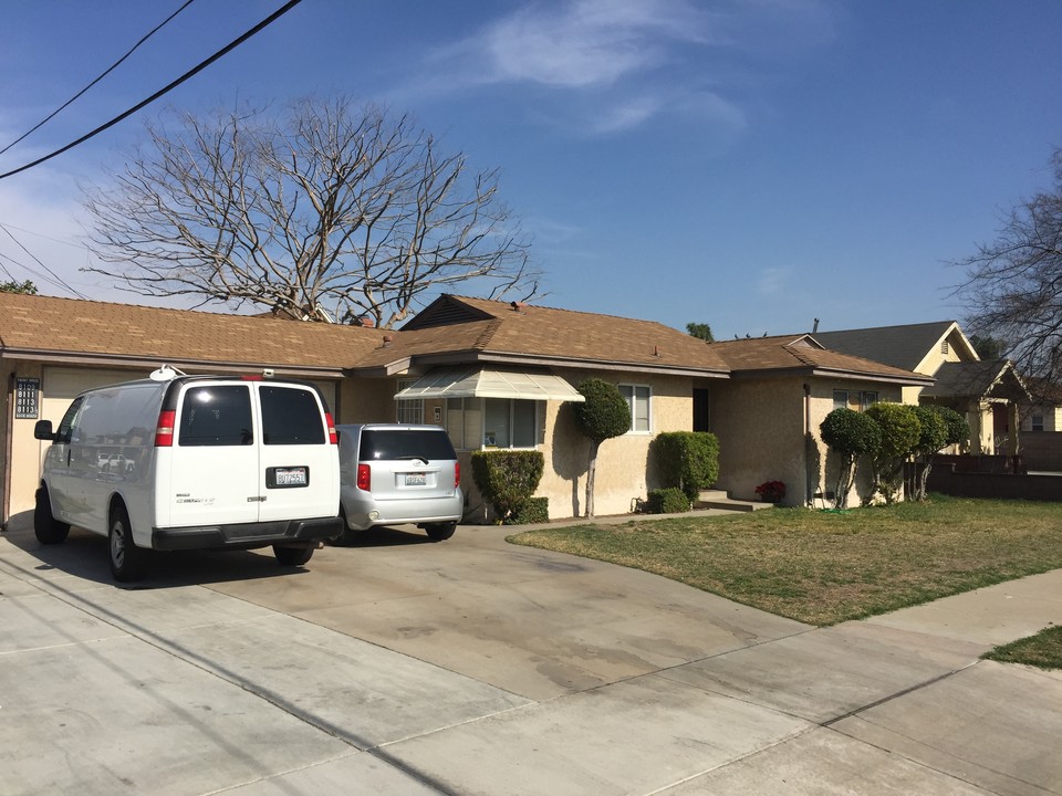 8109-8113 Cole St in Downey, CA - Building Photo