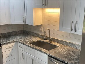 3117 Colonial Way in Atlanta, GA - Building Photo - Building Photo