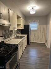143 Wesley Ave in Youngstown, OH - Building Photo - Building Photo