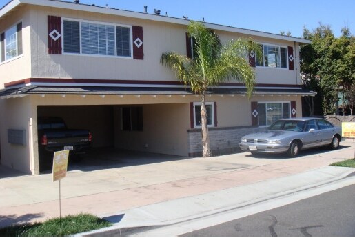 143 14th St in Seal Beach, CA - Building Photo