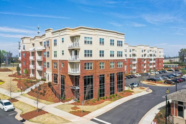 University City Gateway in Charlotte, NC - Building Photo - Primary Photo