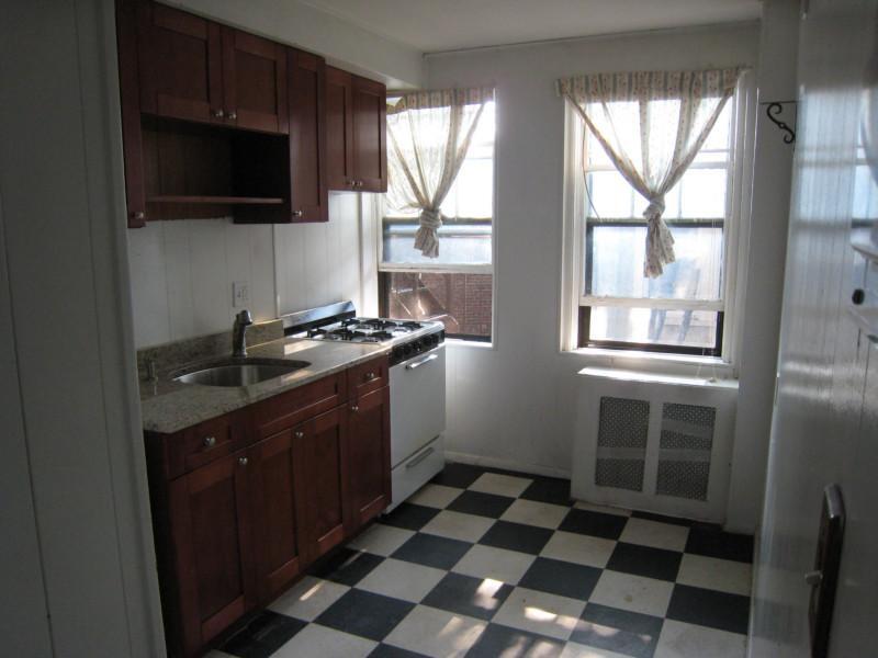 1999 Commonwealth Ave, Unit 12 in Boston, MA - Building Photo