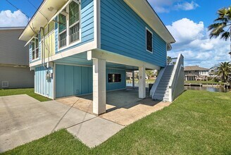 606 Warsaw Dr in Bayou Vista, TX - Building Photo - Building Photo