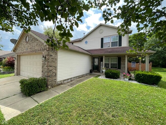 property at 2184 Meadow Glen Blvd