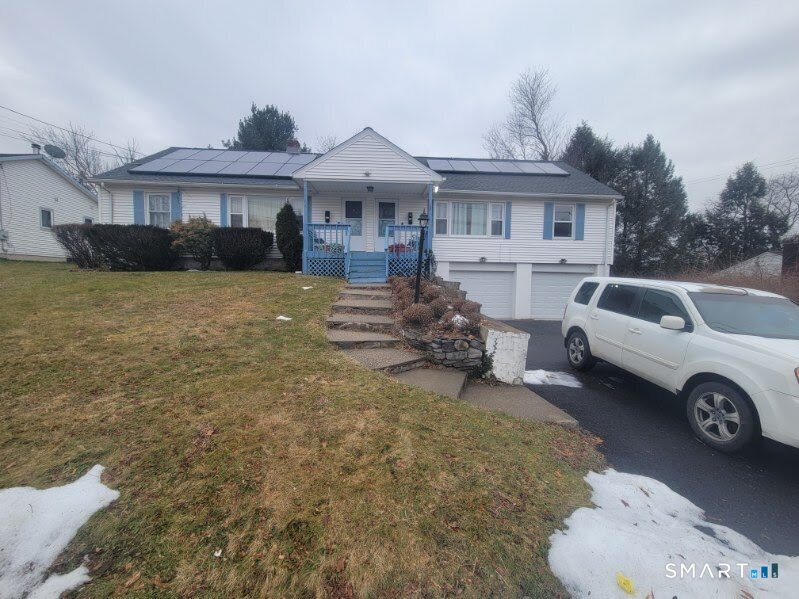 94 Pullen Ave in Watertown, CT - Building Photo