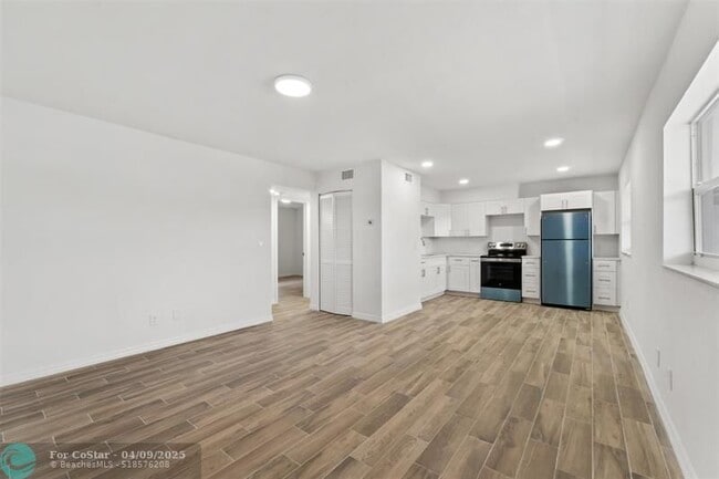 1301 Emerald Terrace