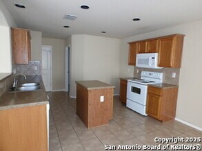 815 Antler Post in San Antonio, TX - Building Photo - Building Photo