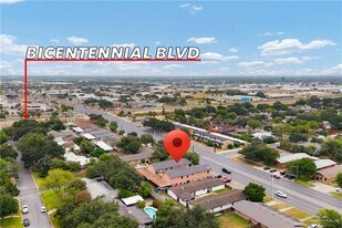 18 E Nolana Ave in McAllen, TX - Building Photo