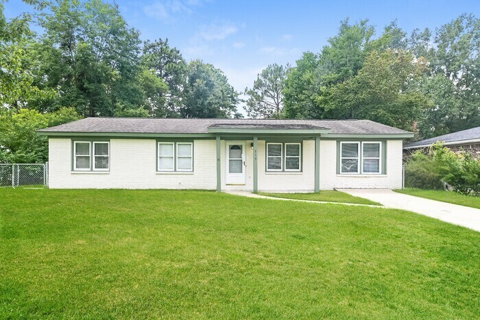 213 Water Oak Dr in Goose Creek, SC - Building Photo