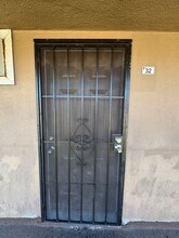 2511 Edison Ave in Sacramento, CA - Building Photo - Building Photo