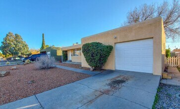 6112 Zimmerman Ave NE in Albuquerque, NM - Building Photo - Building Photo