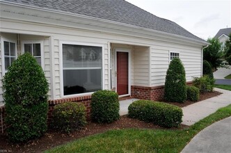 921 Alden Ct in Virginia Beach, VA - Building Photo - Building Photo