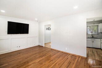 2240 Camel Dr in Sterling Heights, MI - Building Photo - Building Photo
