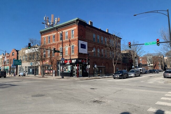 property at 2002 W Chicago Ave