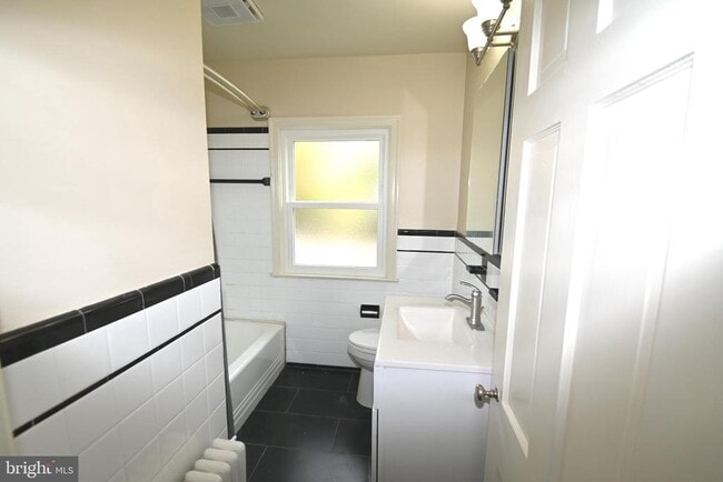 8904 Flower Ave in Silver Spring, MD - Building Photo - Building Photo