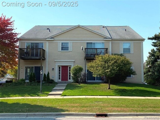 property at 816 Bloomfield Village Blvd